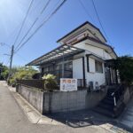 高台に位置する中古住宅